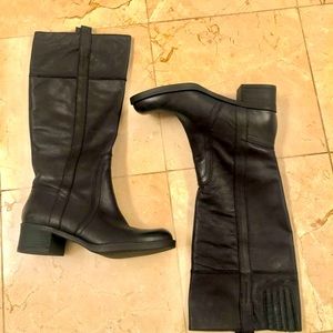 Women’s Lucky Brand knee high boot in size 8